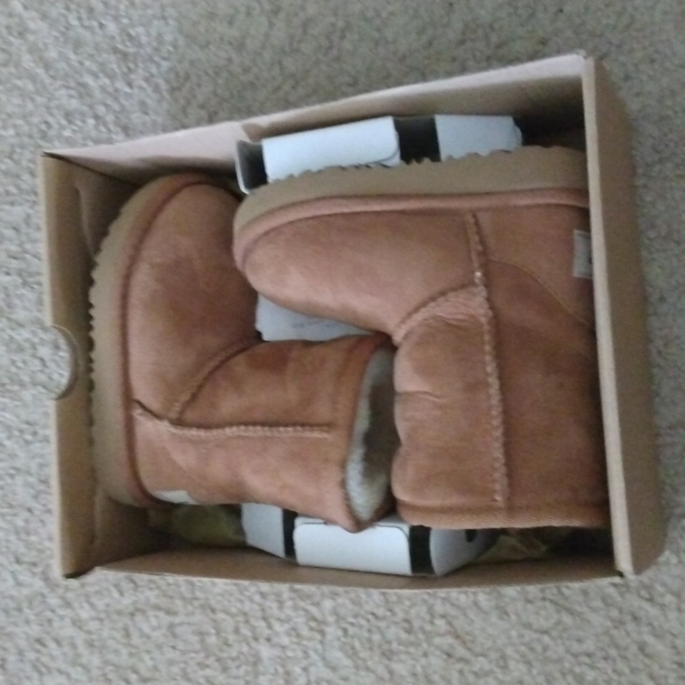 2399 UGG winter boots